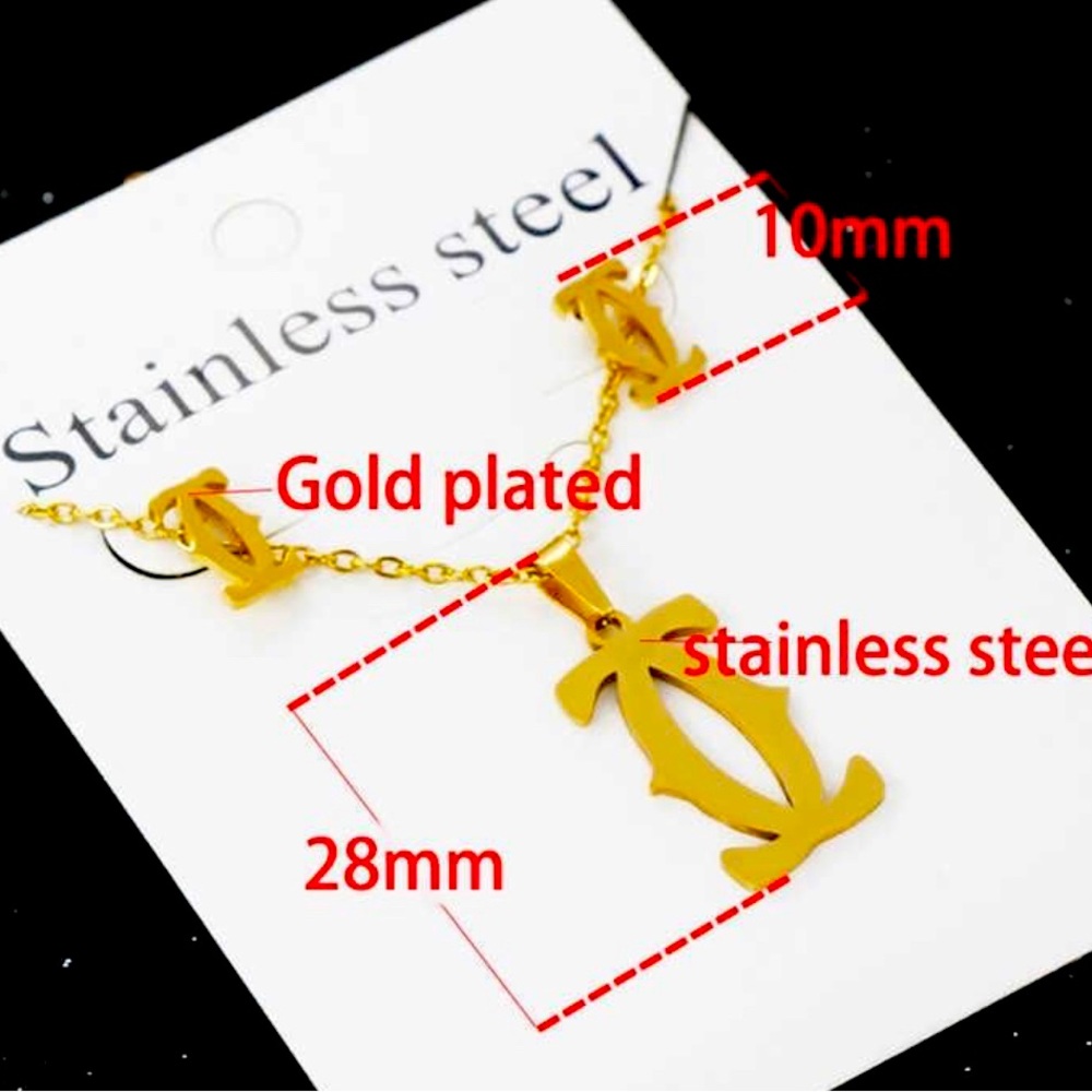 Beautiful set stainless steel necklace, earrings and pendant 18k gold plated